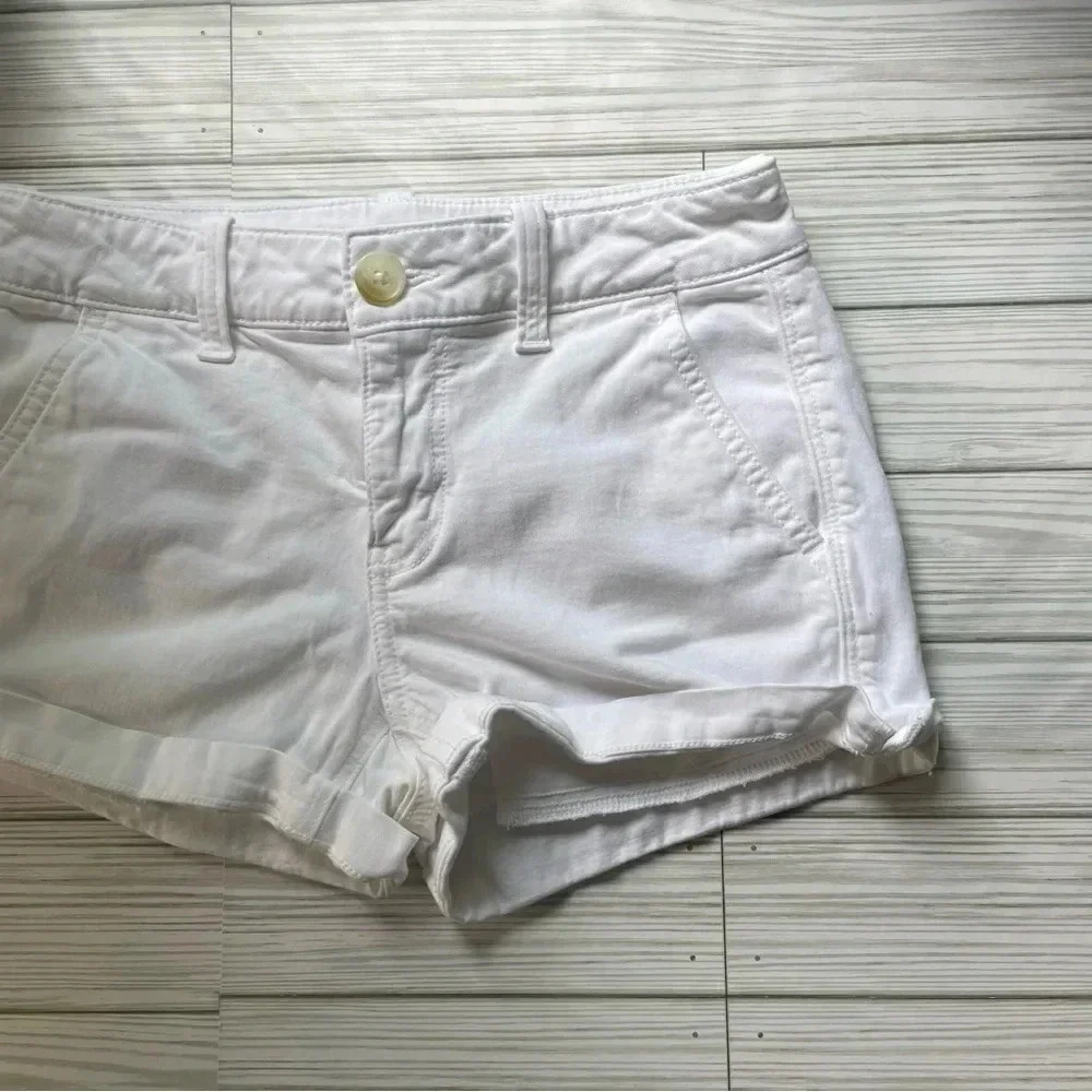 American eagle white midi shorts women's‎ size 00